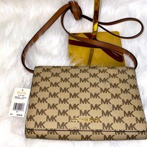 ❌SOLD!❌ Brand New Michael Kors Crossbody